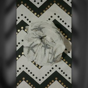 Gray Starfish and white base scarf!